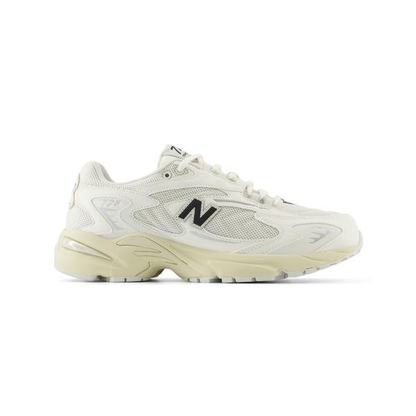 「New Balance」 ローカットスニーカー 22.5cm オフホワイト レディース