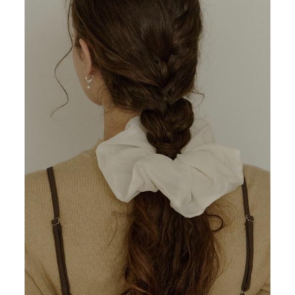 シュシュ 'OLUN' logo scrunchie/'OLUN'ロゴ刺繍シアーシュシュ