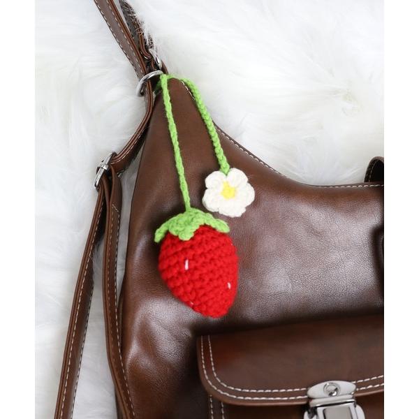 キーホルダー かぎ編みストロベリー＆フラワー バッグチャーム