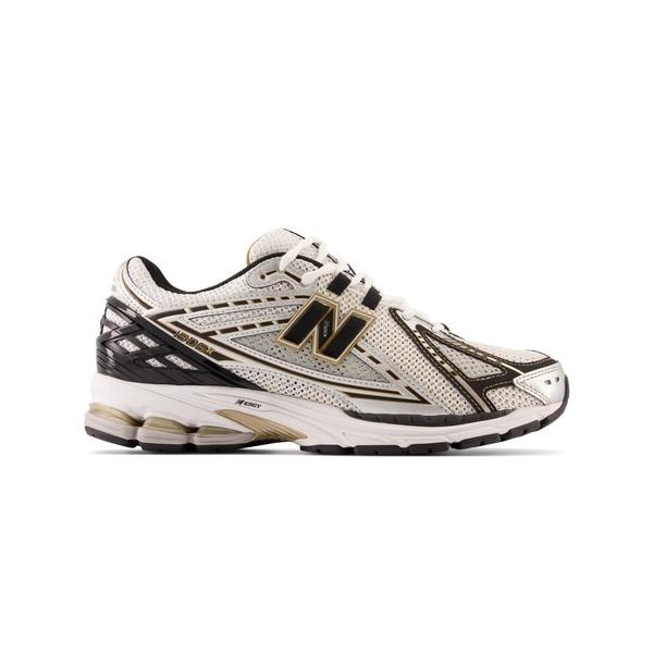 「New Balance」 ローカットスニーカー 23.5cm シルバー レディース