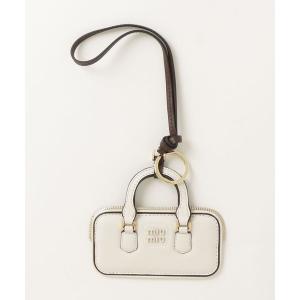 「miu miu」 チャーム - ベージュ レディース