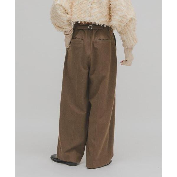 「KBF」 パンツ 38 ベージュ レディース