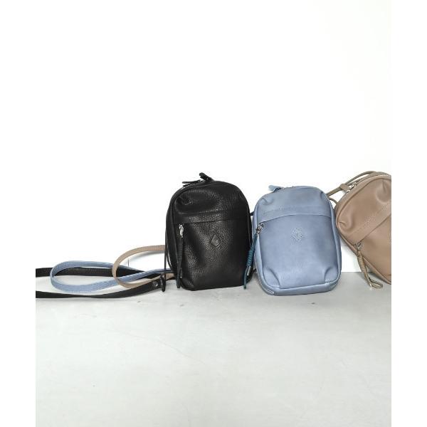 ショルダーバッグ バッグ 「コードチャーム付 本革」CL3969 RESI PARACORD MIN...