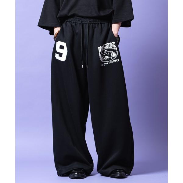 ワイドパンツ スウェットパンツ ジャージ a.p.o.v. ナンバリングワッペン＆マークロゴプリント...