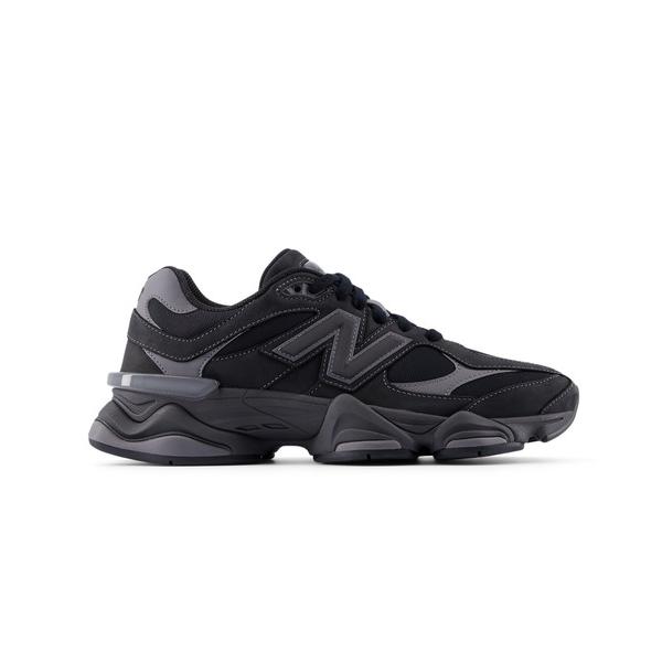 「New Balance」 ハイカットスニーカー 24.5cm ブラック レディース