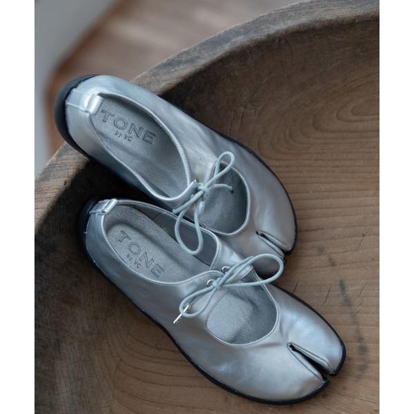 「VACANCY」 シューズ MEDIUM シルバー レディース