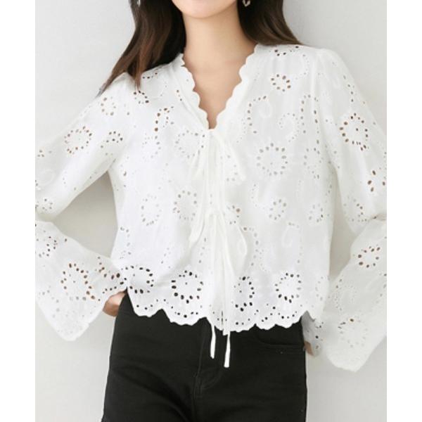 ブラウス シャツ 「主役級」総レース スカラップブラウス / アイレット刺繍 / Vネック / リボ...