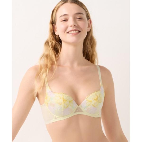 ブラジャー 天使のブラ 魔法のハリ感，656 ブラジャー「B，C，D，E，Fカップ」 TR656 W...