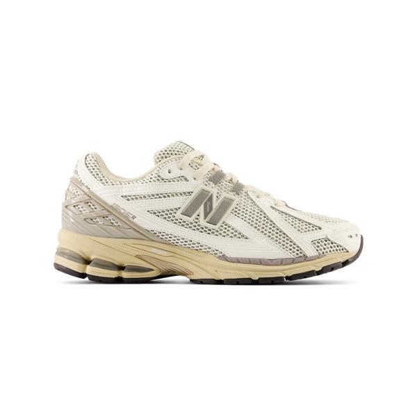 「New Balance」 ローカットスニーカー 23.5cm シルバー系その他 レディース