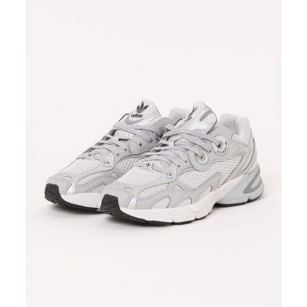 アディダス　adidas スニーカー レディース