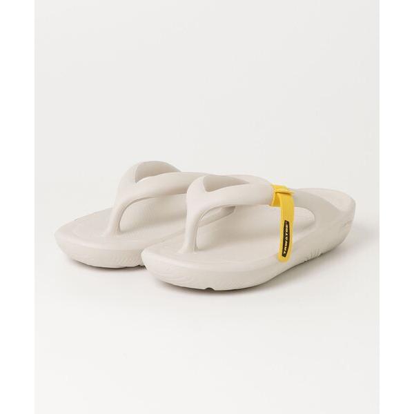 「TAW&amp;TOE」 フラットサンダル 25cm クリーム レディース