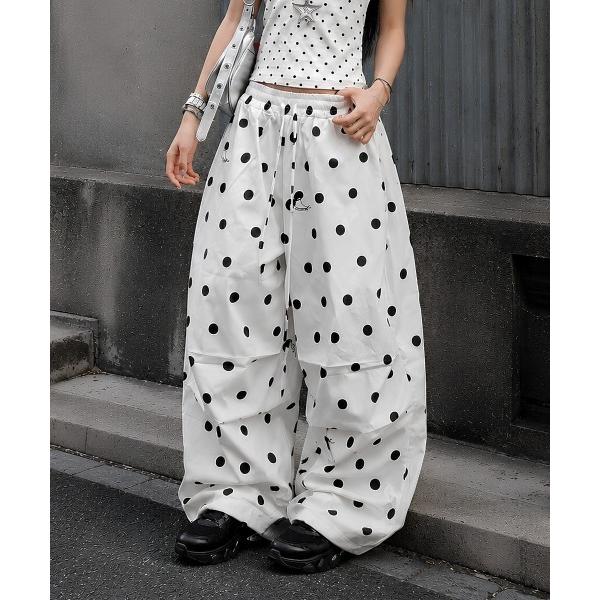 ワイドパンツ パンツ ドット柄×チェリーモチーフ バルーンワイドパンツ レディース