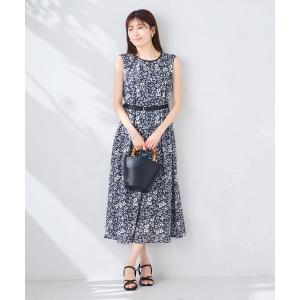ワンピース 「洗える」フラワープリントギャザーノースリーブワンピース