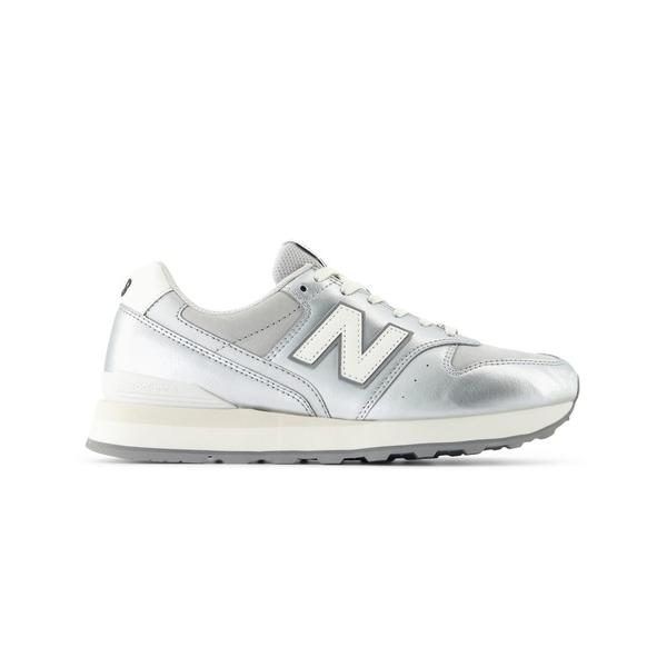 「New Balance」 ローカットスニーカー 23.5cm シルバー レディース