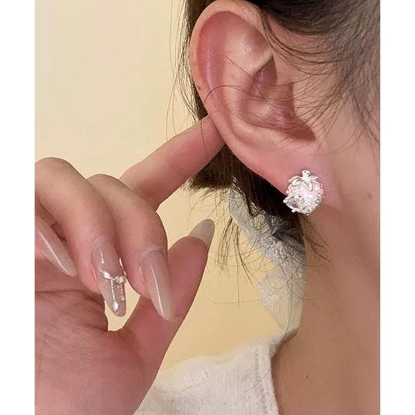 ピアス 「M2SUQARED/エムツースクエア」ラインストーンいちごピアス/キラキラ華やぐ大人かわい...