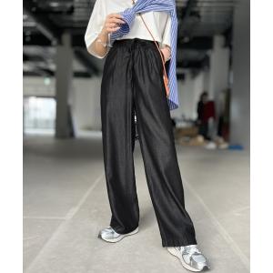 パンツ 動くたび綺麗。ゆるっとフレアテンセルパンツ。