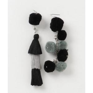 ピアス ポンポンタッセル アシンメトリーピアス