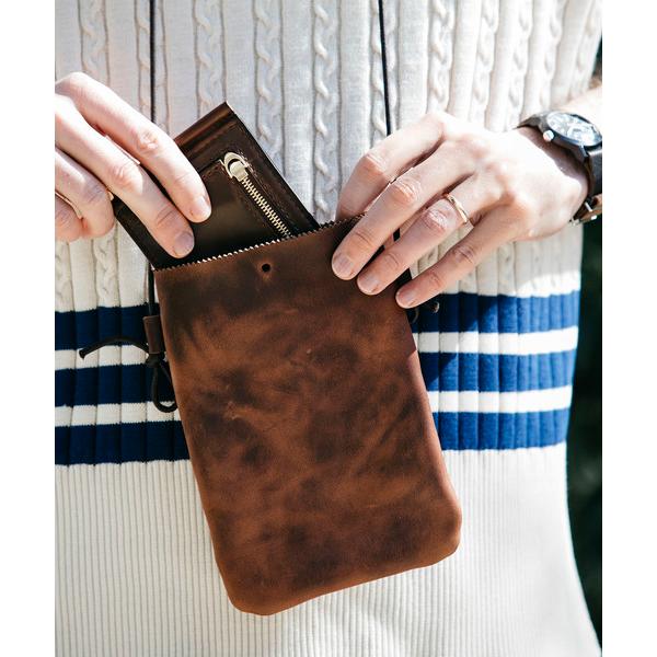 ショルダーバッグ ホーウィン社 クロムエクセル レザー/ミニスクエアショルダーバッグ(タイニー サコ...