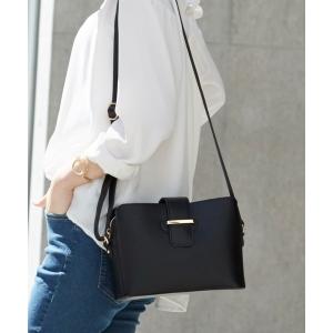 ショルダーバッグ バッグ あおりポケット斜め掛けショルダーバッグ　「セシル」 レディース