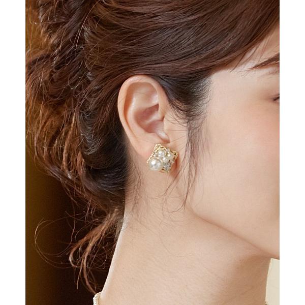 ピアス パール＆ビジューのスクエアモチーフピアス 結婚式 パーティー お呼ばれ オケージョン レディ...