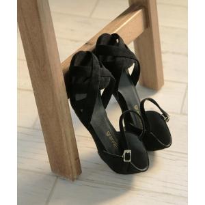 サンダル 編み込みデザインのローヒールウェッジサンダル