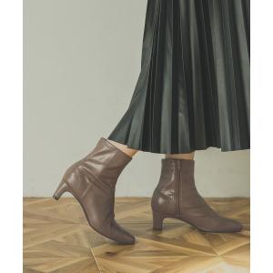 ブーツ ストレッチショートブーツ