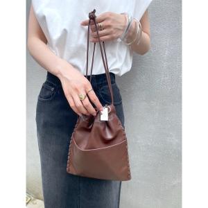 ショルダーバッグ バッグ WEB限定　loti チャーム付き レースアップショルダー