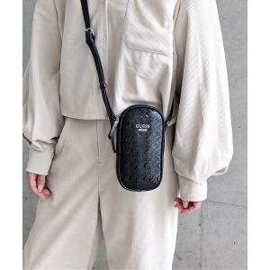 GUESS（ゲス） ショルダーバッグ バッグ スタッズキルト 2WAY
