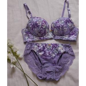 ブラジャー ショーツセット 「自然な丸みのあるバストラインに」丸胸花柄ワイヤーブラ＆ショーツセット