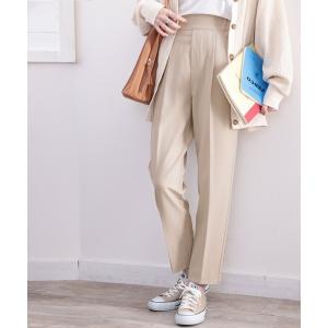 パンツ スラックス きちんと感が叶う。タック入りテーパードパンツ