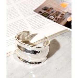 ブレスレット ボリュームバングル