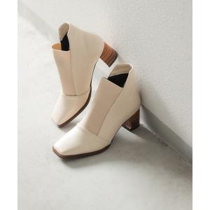 パンプス ウッドヒールのゴムフィットアンクルブーティ風パンプス