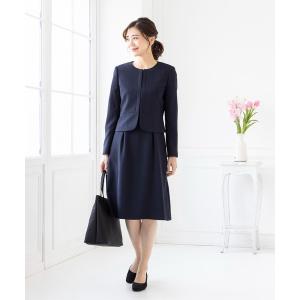ノーカラージャケットとタックワンピースのお受験スーツ