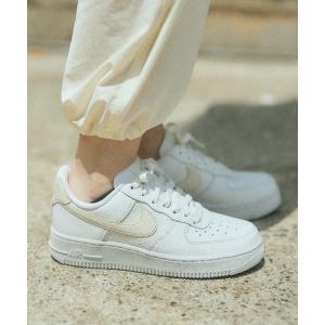 スニーカー W AIR FORCE 1 '07 ESS　DJ9945-100