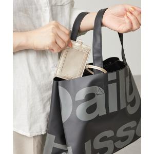 パスケース ≪磁気防止≫ フェイクレザーエンボス リール付きパスケース