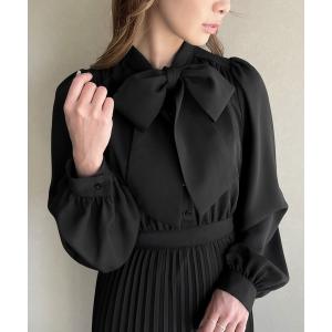 ワンピース リボンボウタイプリーツワンピース