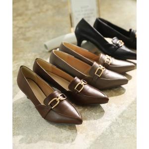 パンプス ポインテッドトゥビット付きモチーフ細ヒールパンプス