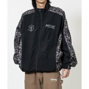 SKINS（スキンズ） ブルゾン アウター 撥水ロゴプリントブルゾン