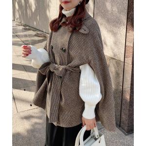 ポンチョ トレンドのスタイリング。マルチWAYポンチョコート