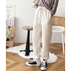 《ms+ ideal》大人の上級者パンツ。裾スリット中綿キルティングジョガーパンツ