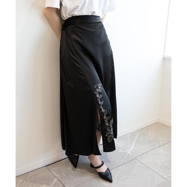 スカート aimohaオリジナル刺繍スリットプリーツスカート