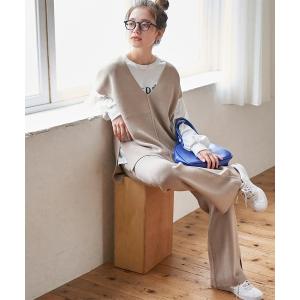 ワンピース 深Vネックニットベスト×ニットフレアパンツ