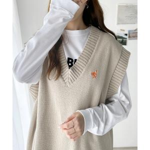 ベスト 《JaVa ジャバコラボ》劇的にあか抜け。ワンポイント刺繍カレッジニットベスト