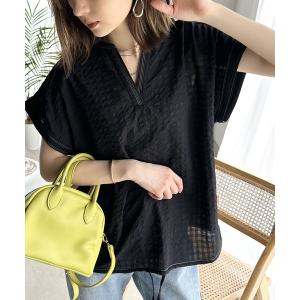 ブラウス シャツ 「JaVa ジャバコラボ」大人の愛されプルオーバー。サッカー素材のキーネックフレンチスリーブTee レディース