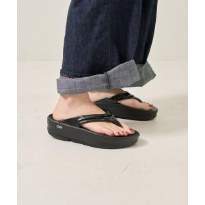 サンダル OOFOS/ウーフォス Oomega/ウーメガ