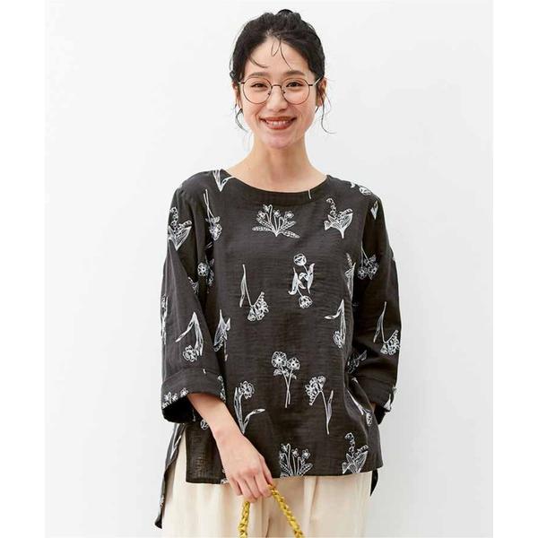 リブ　イン　コンフォート　ふんわりダブルガーゼが心地いい　とっておきのボタニカル刺しゅうトップス レ...