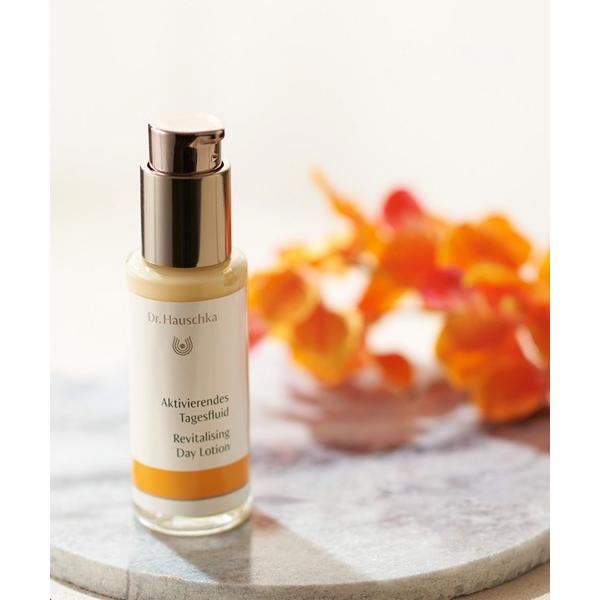 乳液 ドクターハウシュカ Dr.ハウシュカ　リバイタライジング　デイミルク