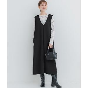 ジャンパースカート エンボス加工Vネックワンピース