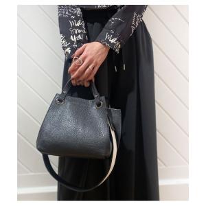 トートバッグ 「RIPANI/リパーニ」バイカラーストラップベルト牛革シュリンク加工トートバッグ(中) レディース