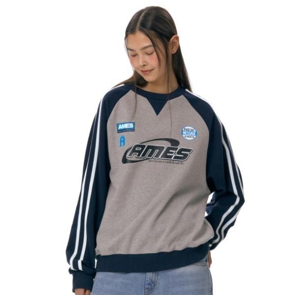 トレーナー スウェット A'GEM/9 × .kom「AMES WORLDWIDE/アメスワールドワ...